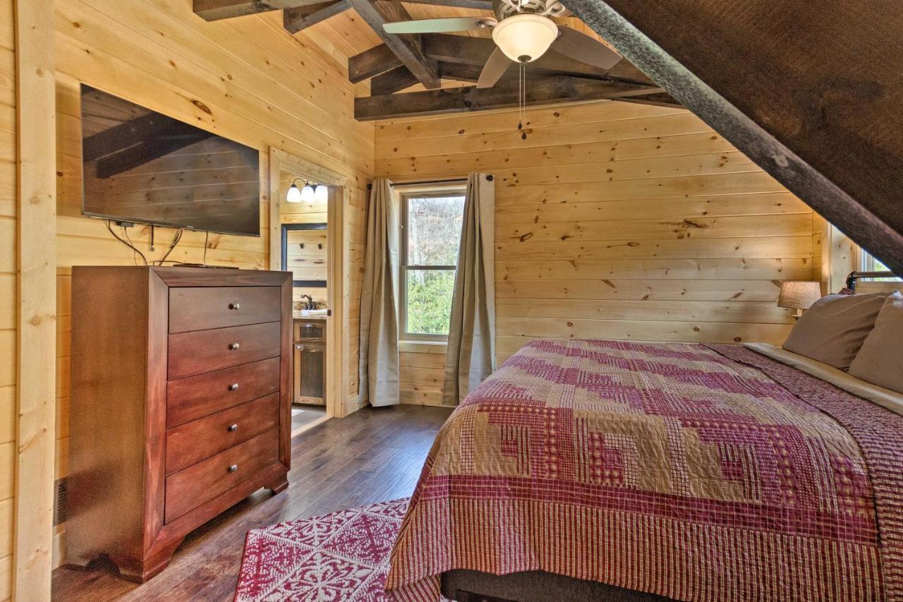 Hilltop Cabin On 5 Acres With Hot Tub And Waterfall! Bryson City Εξωτερικό φωτογραφία