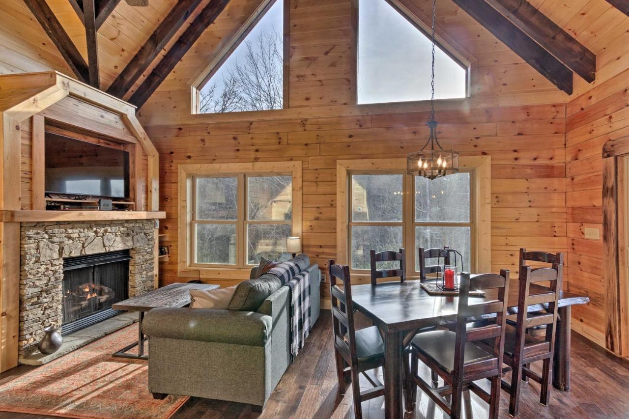 Hilltop Cabin On 5 Acres With Hot Tub And Waterfall! Bryson City Εξωτερικό φωτογραφία