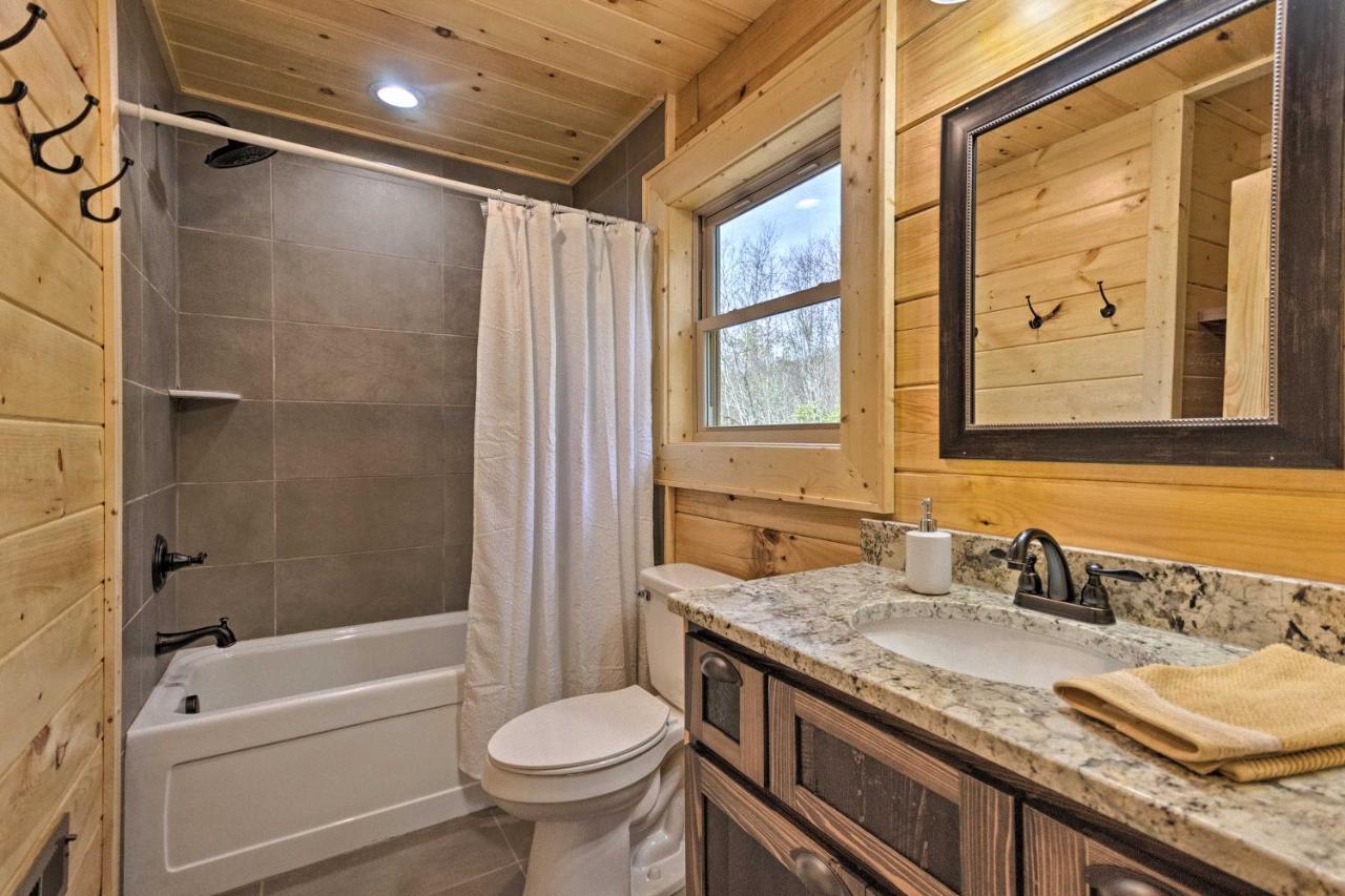 Hilltop Cabin On 5 Acres With Hot Tub And Waterfall! Bryson City Εξωτερικό φωτογραφία