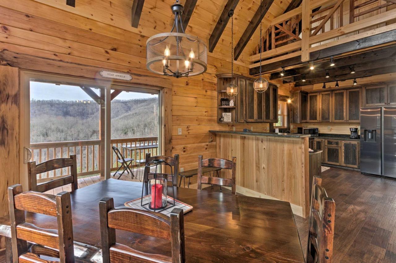 Hilltop Cabin On 5 Acres With Hot Tub And Waterfall! Bryson City Εξωτερικό φωτογραφία
