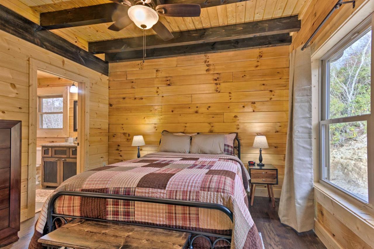 Hilltop Cabin On 5 Acres With Hot Tub And Waterfall! Bryson City Εξωτερικό φωτογραφία